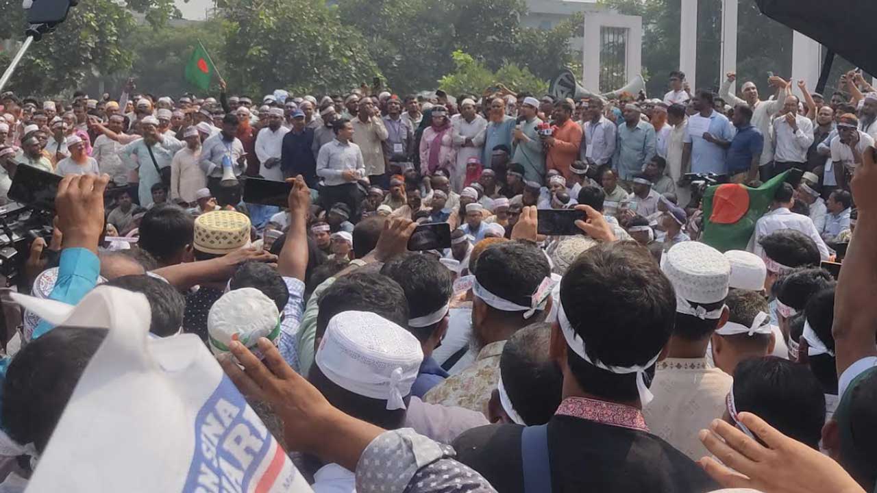 ‘বাড়ি ভাড়া ২০ শতাংশের এক শতাংশও কম হবে না, শাহবাগ ব্লকেড হবে’