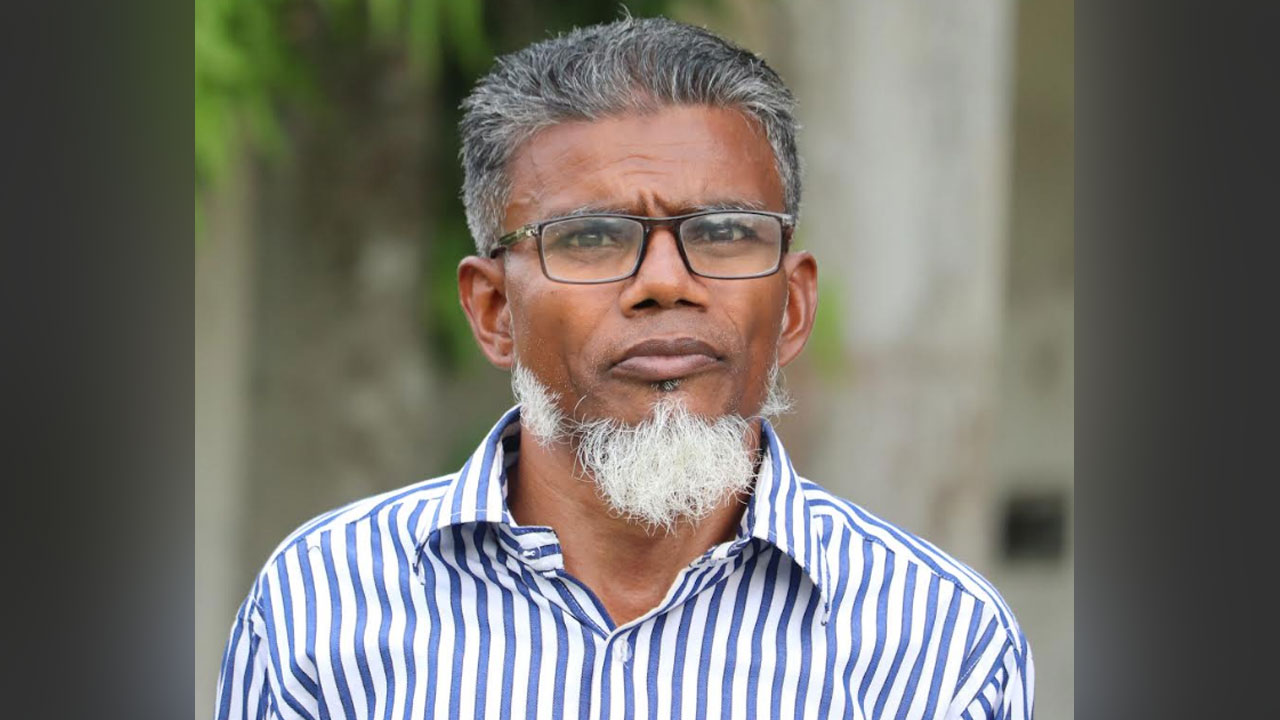 শিক্ষক দিবসে হার না মানা এক শিক্ষকের মৃত্যু