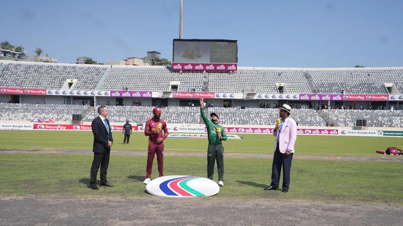 সিরিজ নিশ্চিতের ম্যাচে ব্যাটিংয়ে বাংলাদেশ, একাদশে চার স্পিনার