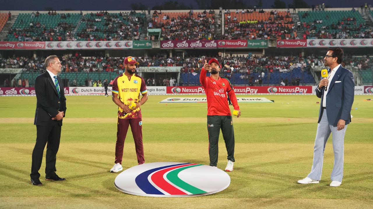 টস হেরে ফিল্ডিংয়ে বাংলাদেশ, বাদ জাকের