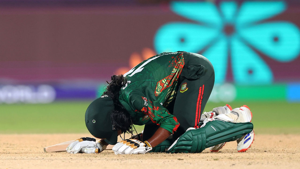 স্বর্ণার দ্রুততম ফিফটিতে সর্বোচ্চ রানের রেকর্ড গড়ল বাংলাদেশ