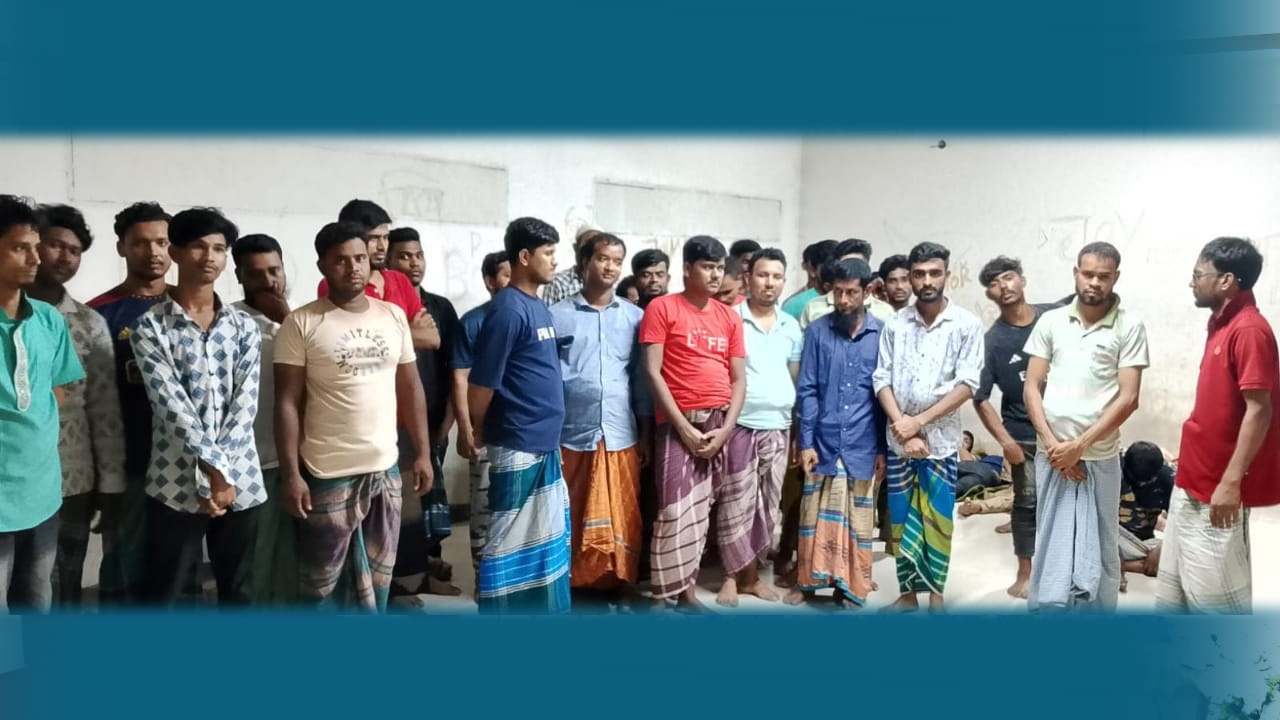 আদাবরে পুলিশকে কোপানোর ঘটনায় ১০২ জন আটক