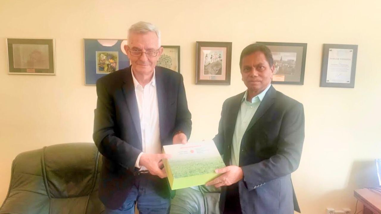 পিসিসির সভাপতির সঙ্গে বাংলাদেশের রাষ্ট্রদূতের সাক্ষাৎ