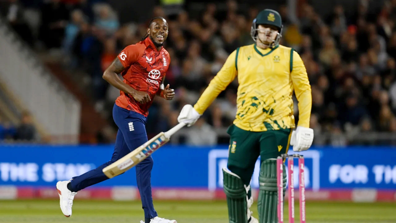 সর্বোচ্চ রানের রেকর্ড গড়ে প্রোটিয়াদের উড়িয়ে দিলো ইংল্যান্ড