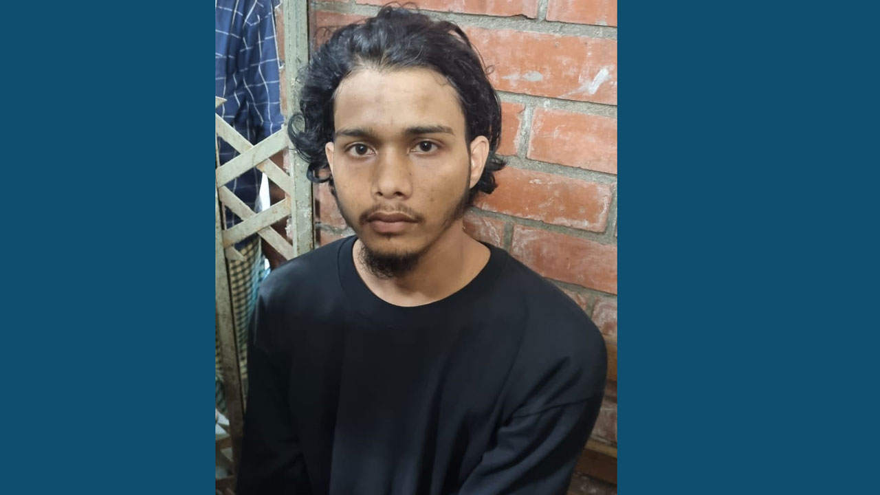 মোহাম্মদপুরে ছিনতাইয়ের ঘটনায় পলাতক যুবক গ্রেপ্তার