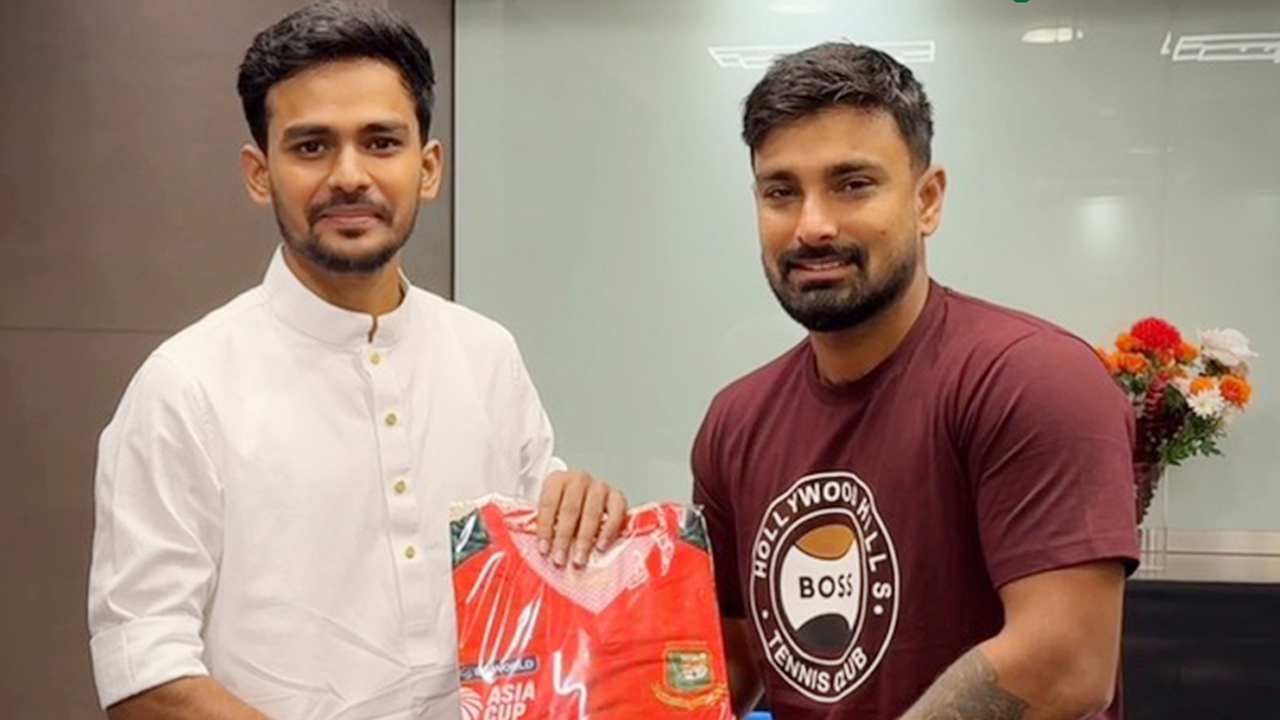 হতাশার কিছু নেই, আশাবাদী থাকা উচিত : ক্রীড়া উপদেষ্টা