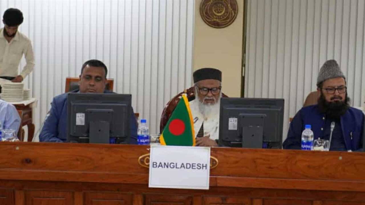 হালাল সার্টিফিকেশন কার্যক্রমে ওআইসির সহযোগিতা চাইলেন ধর্ম উপদেষ্টা