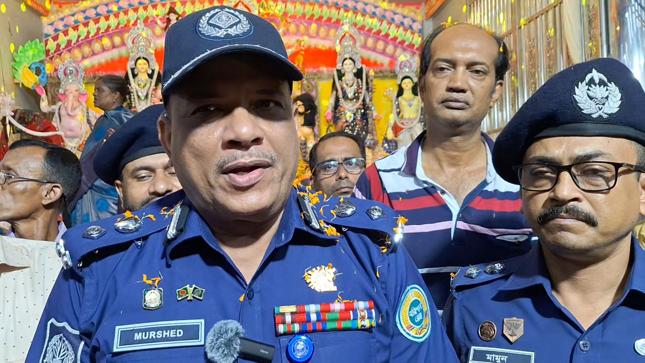 কথা পরিষ্কার, দেশটা কারো বাপের নয় : ডিআইজি মঞ্জুর মোর্শেদ