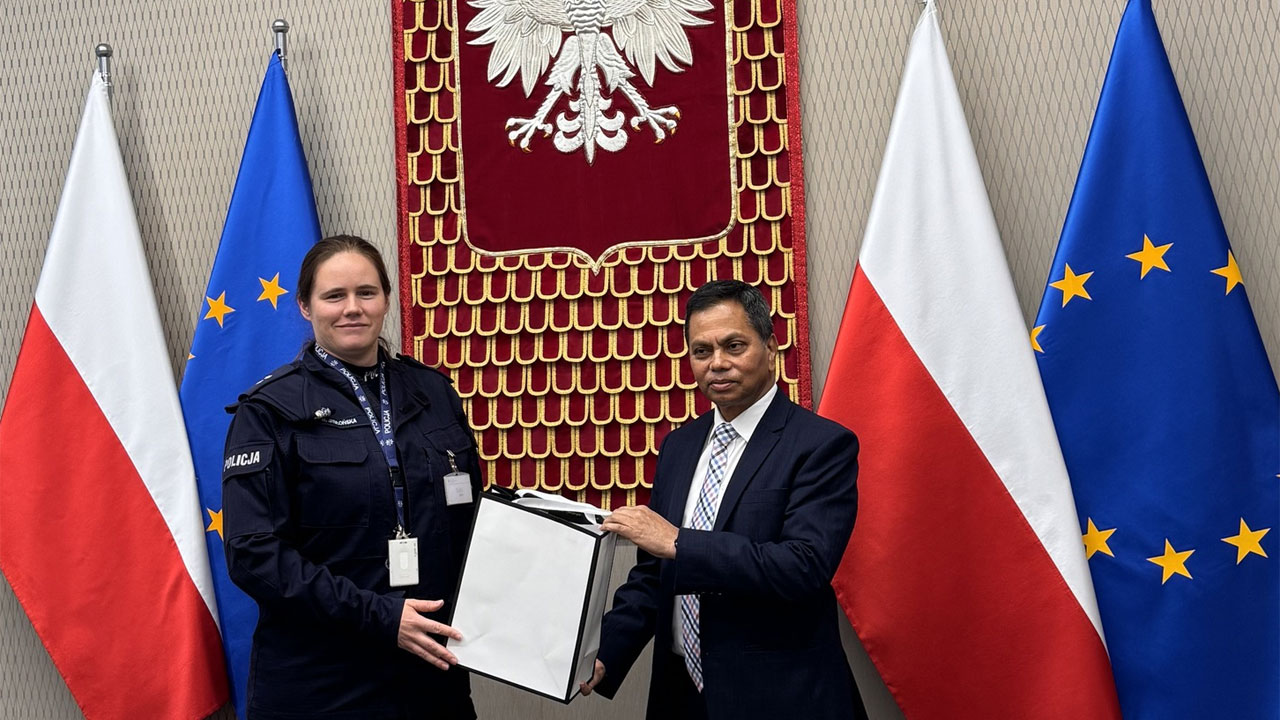 পোল্যান্ডের সরকারি কর্মকর্তাদের সঙ্গে বাংলাদেশি দূতের বৈঠক