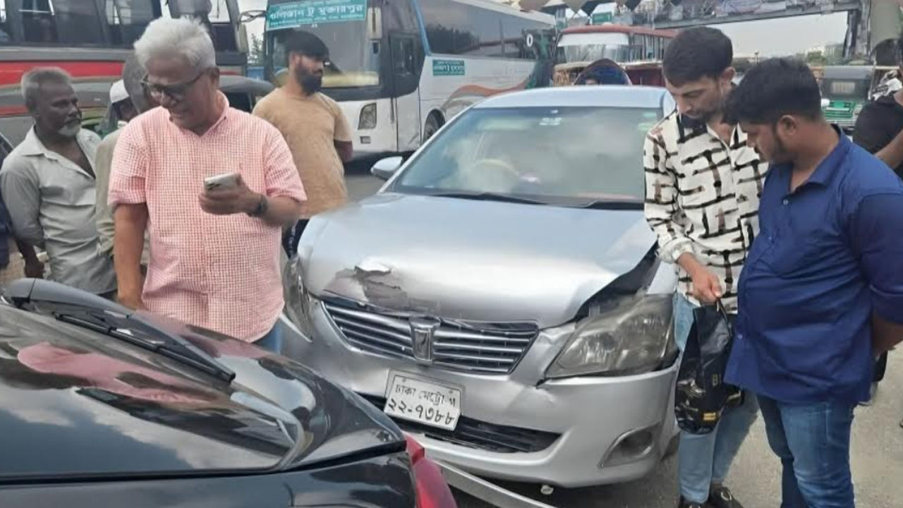 অল্পের জন্য বেঁচে গেলেন বিএনপি নেতা জয়নুল আবেদিন ফারুক