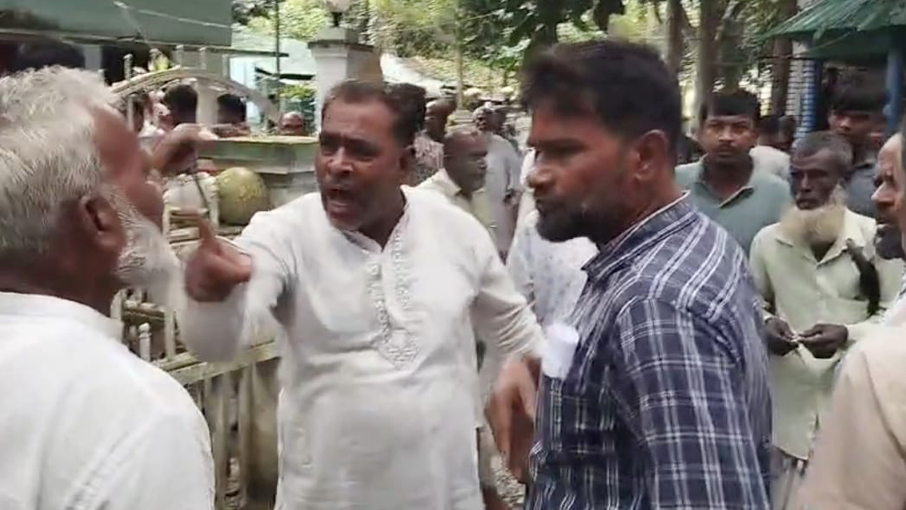 সাঁথিয়ায় ভূমি অফিসে ঢুকে হামলার অভিযোগ বিএনপি নেতাকর্মীদের বিরুদ্ধে