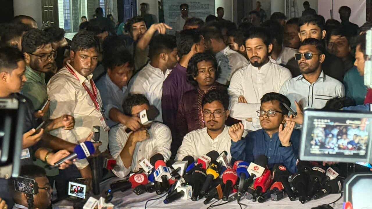 প্লিজ ছাত্রলীগ হইয়েন না, ছাত্রদলকে ফরহাদ