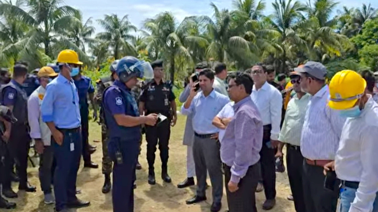 কক্সবাজারে পুলিশের ওপর হামলা, ২৫০ জনের বিরুদ্ধে মামলা
