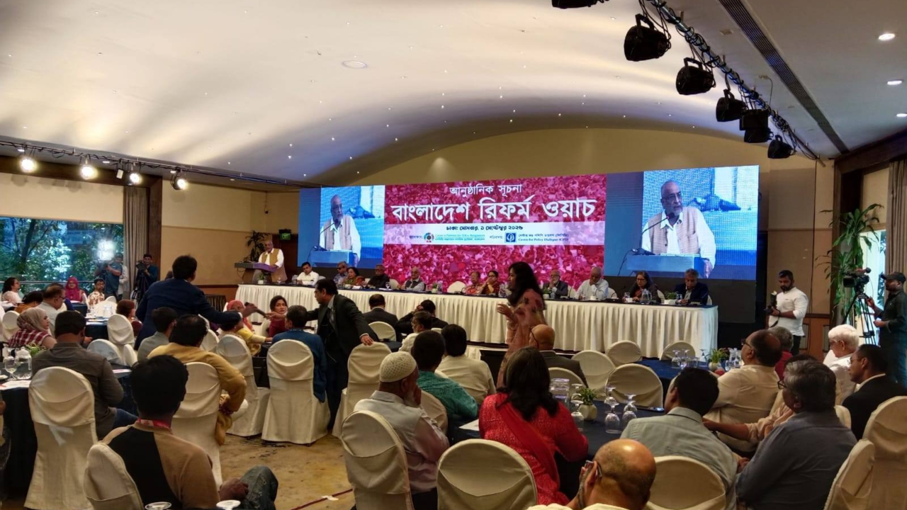 অন্তর্বর্তী সরকার কি পথ হারিয়েছে?