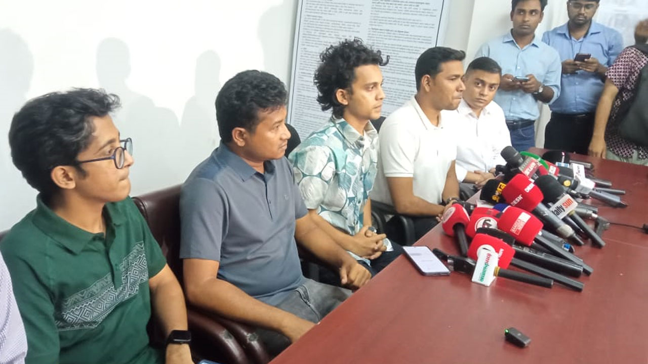 ঢাবির নামে বেনামে পরিচালিত অনলাইন গ্রুপ নিষ্ক্রিয়ের দাবি ছাত্রদলের