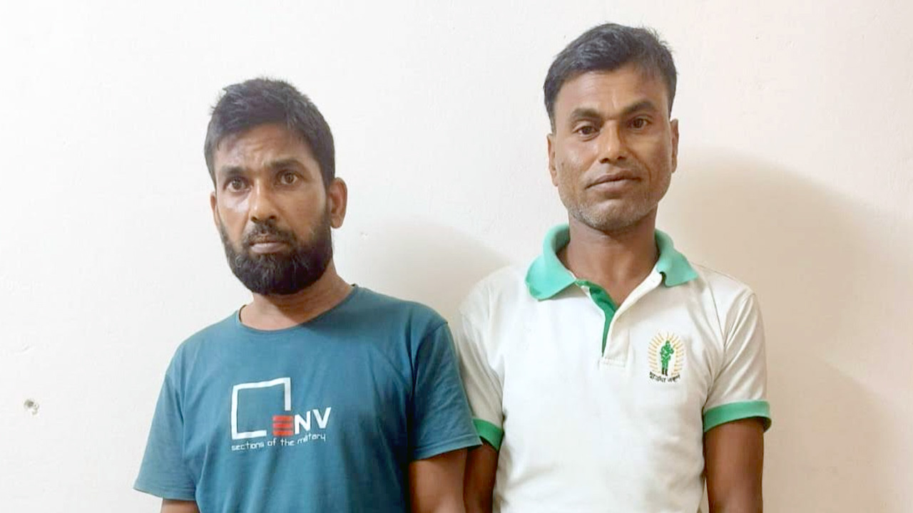 জয়পুরহাটে ভুয়া ডিবি পরিচয় দেওয়া ২ ব্যক্তি আটক
