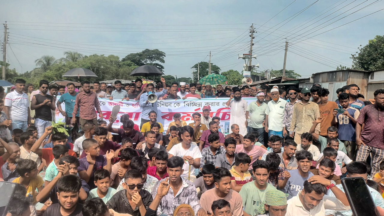 সীমানা পুনর্বিন্যাসের প্রতিবাদে আন্দোলন, হঠাৎ অসুস্থ হয়ে একজনের মৃত্যু