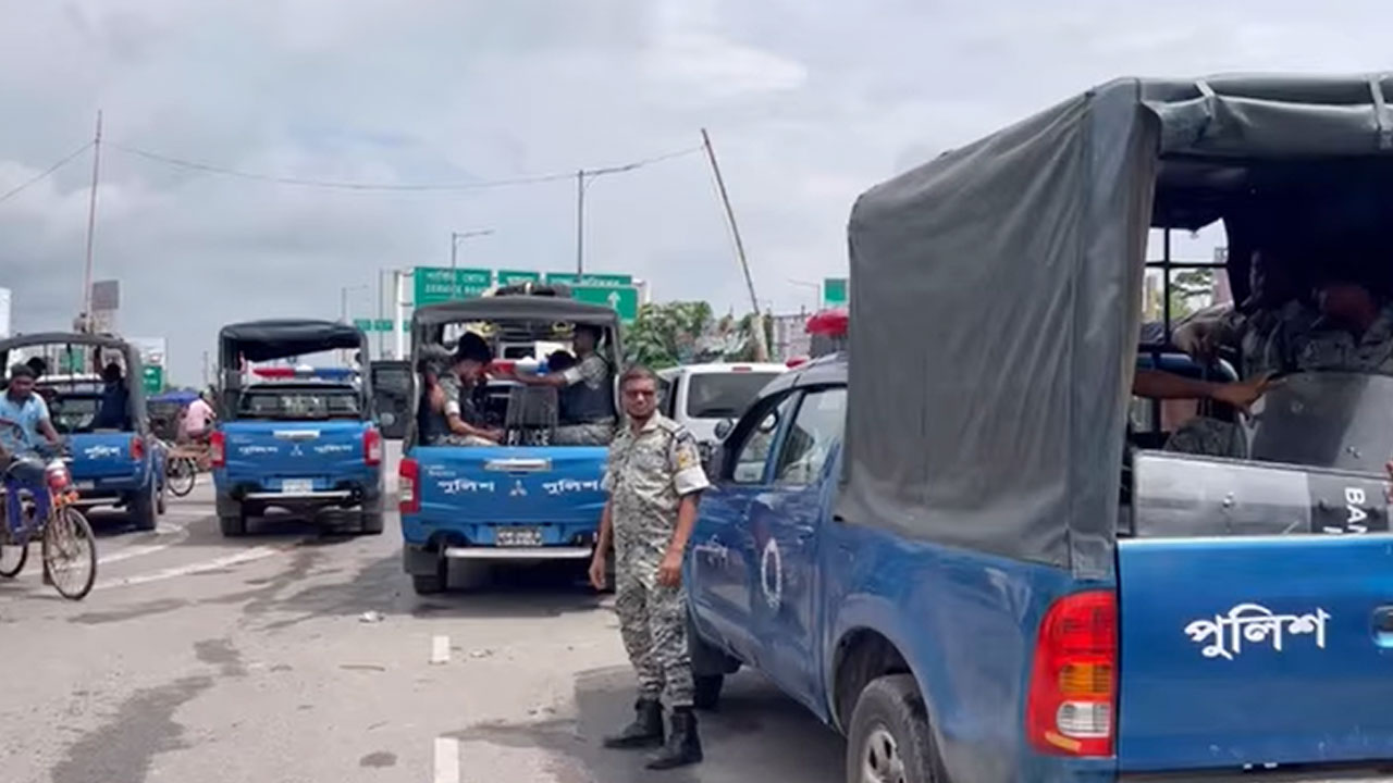 ভাঙ্গায় অবরোধের তৃতীয় দিনে থমথমে অবস্থা, যান চলাচল স্বাভাবিক 