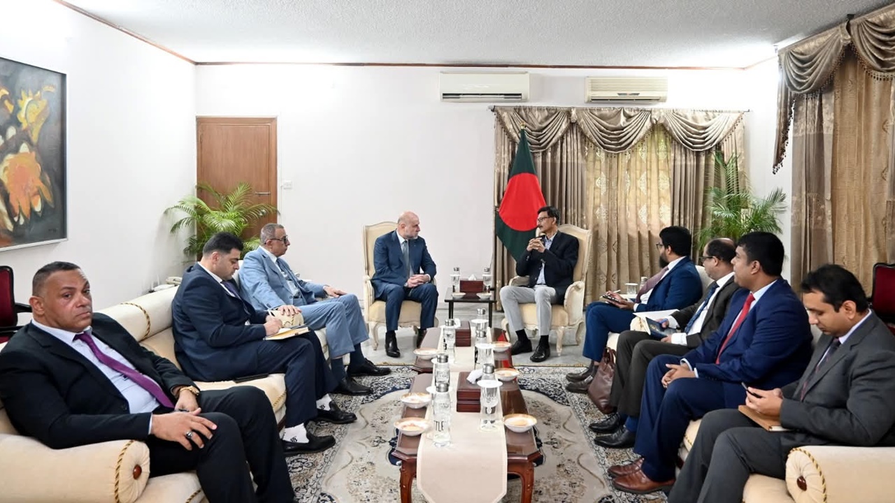 গাজায় অবিলম্বে যুদ্ধবিরতির আহ্বান পররাষ্ট্র উপদেষ্টার