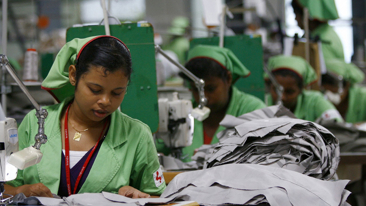 কারখানার টাকা দিতে পারছে না ৫ ব্যাংক, ৮৮৬ কোটি টাকা দিলো বাংলাদেশ ব্যাংক