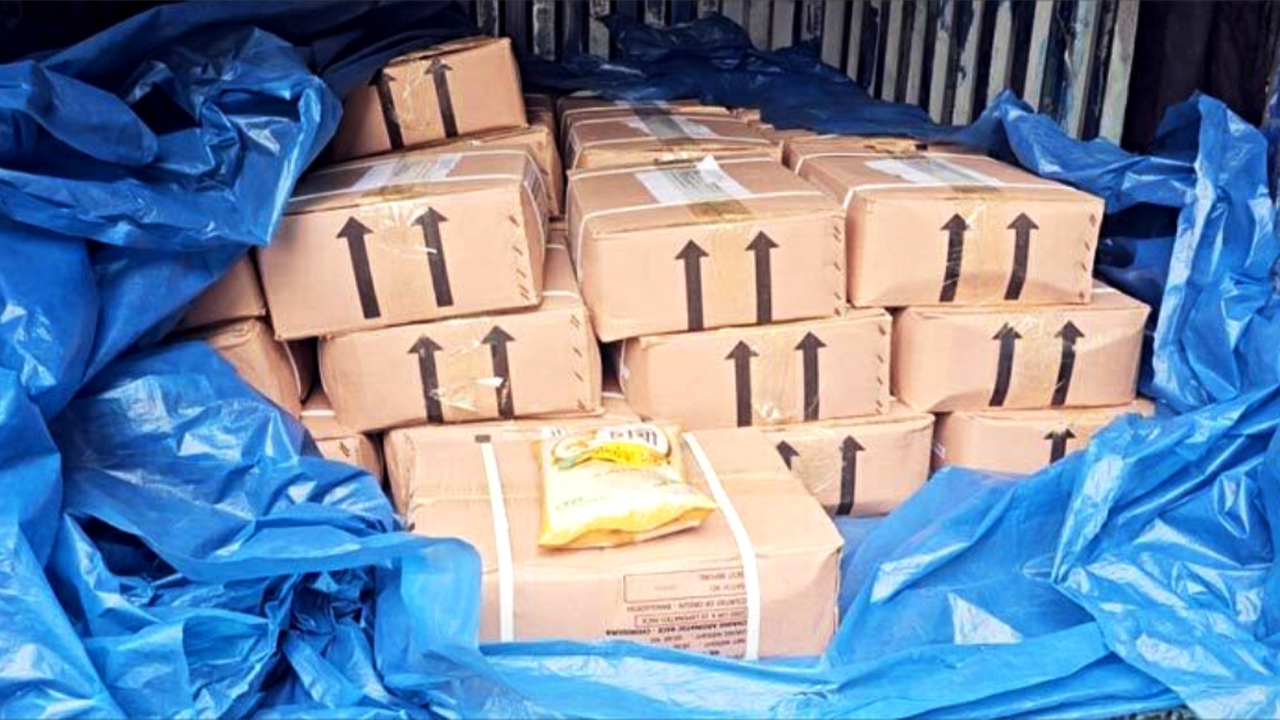 ভারতে ৫০০ কেজি চিনিগুড়া চাল উপহার পাঠাল বাংলাদেশ