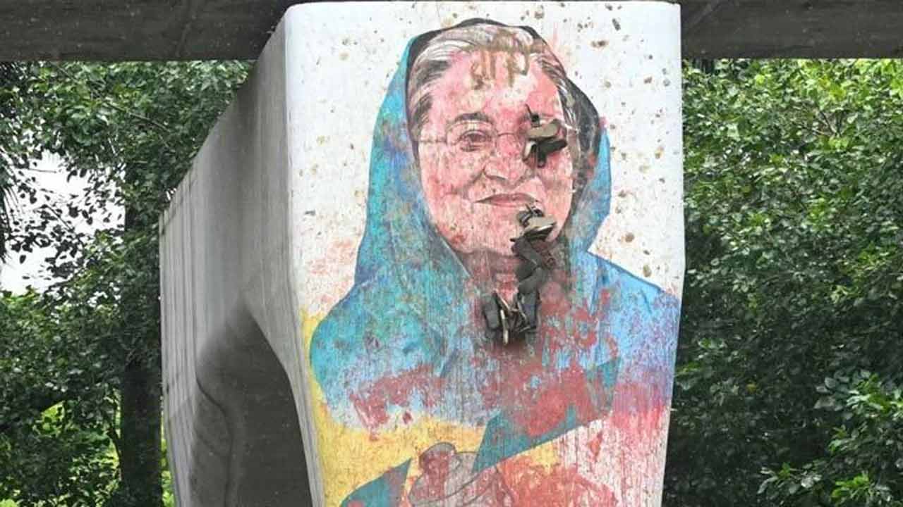 ব্যাংক দখল, ভুয়া ঋণ ও হুন্ডি— হাসিনার আমলে কোটি কোটি ডলার পাচারের কাহিনী