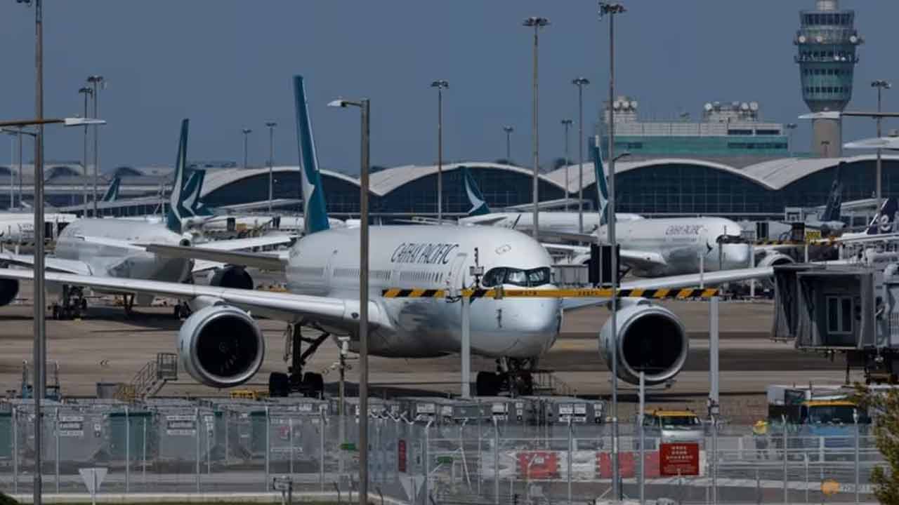 সুপার টাইফুন রাগাসার তাণ্ডবের আগে সতর্ক হংকং, বন্ধ বিমানবন্দর