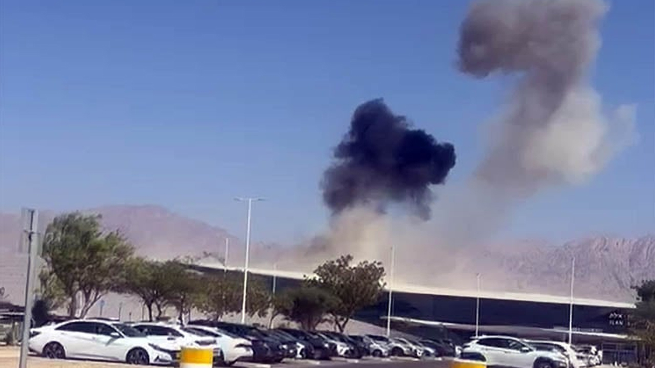 বিস্ফোরক বোঝাই ড্রোনে কেঁপে উঠল ইসরায়েলি বিমানবন্দর