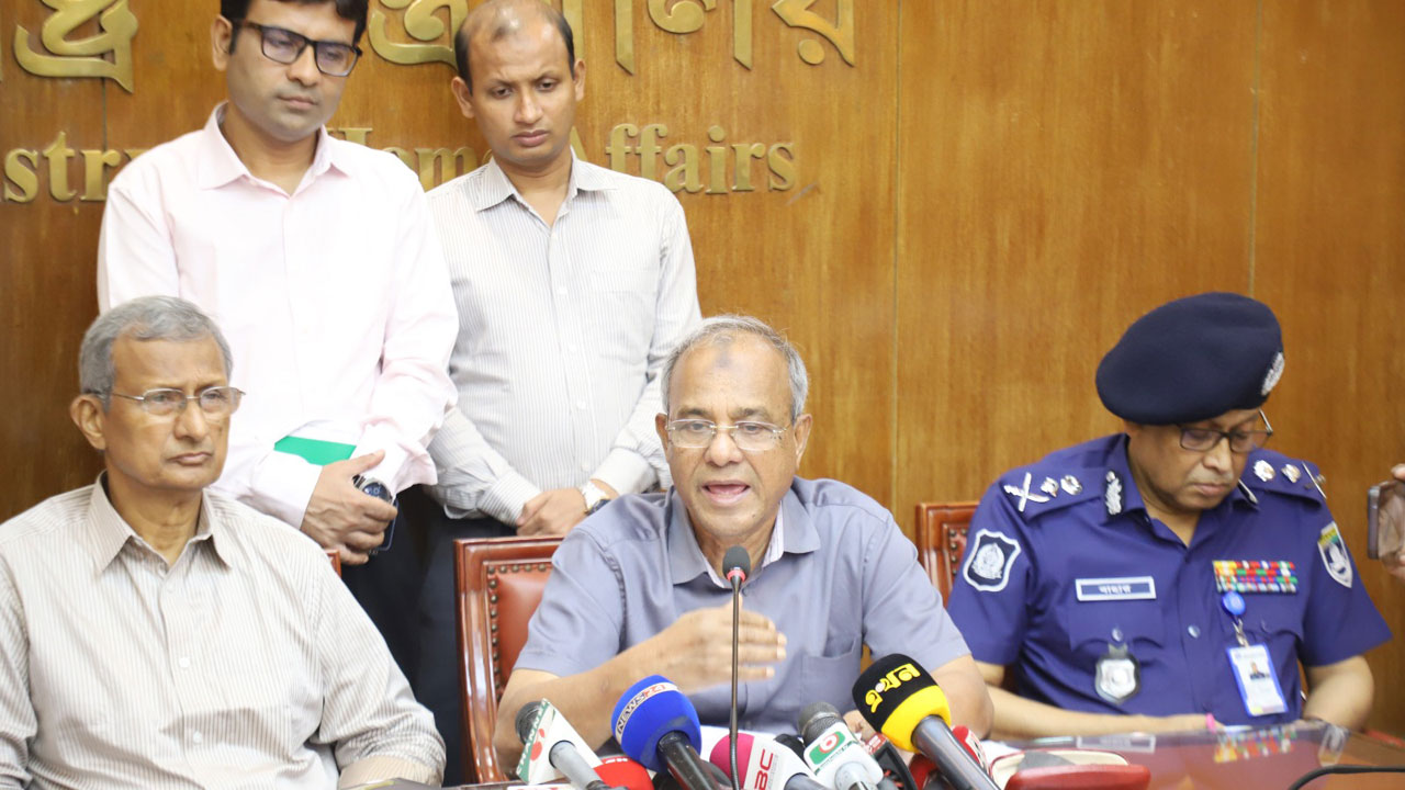 সাম্প্রদায়িক উসকানিদাতাদের বিরুদ্ধে কঠোর ব্যবস্থা নিতে বলা হয়েছে