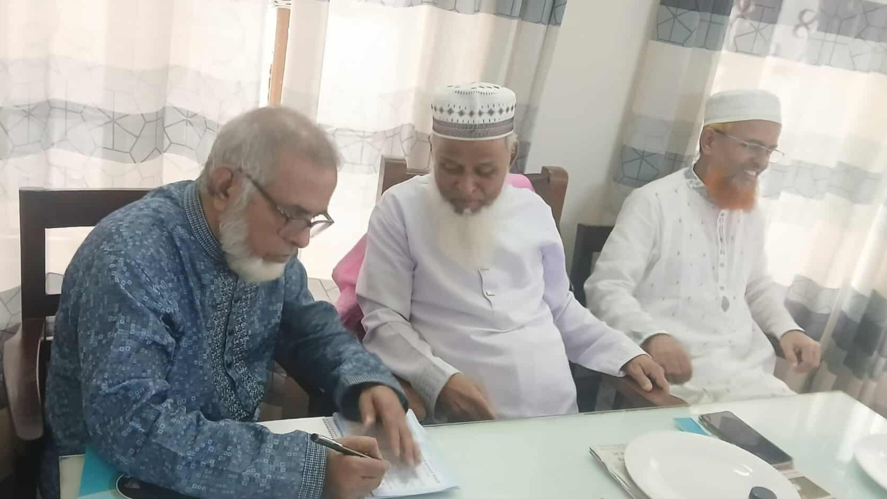 এবি পার্টি ছেড়ে জামায়াতেই যোগ দিলেন সাবেক সচিব সোলায়মান চৌধুরী 