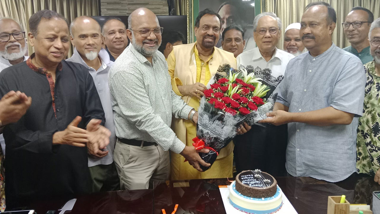 রাজনীতিতে প্রতিহিংসা আগামীর বাংলাদেশের জন্য অশনি সংকেত : আনিসুল ইসলাম