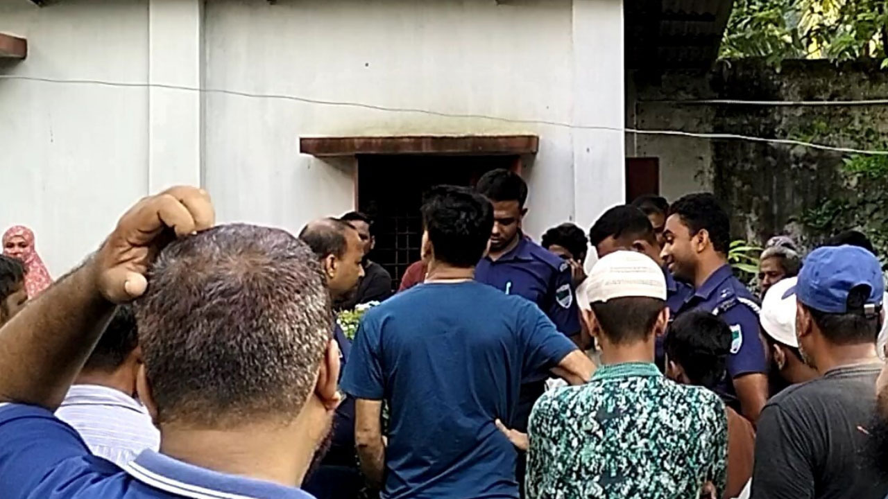 ঝিনাইদহে বন্দুকের গুলিতে ব্যবসায়ীর আত্মহত্যা