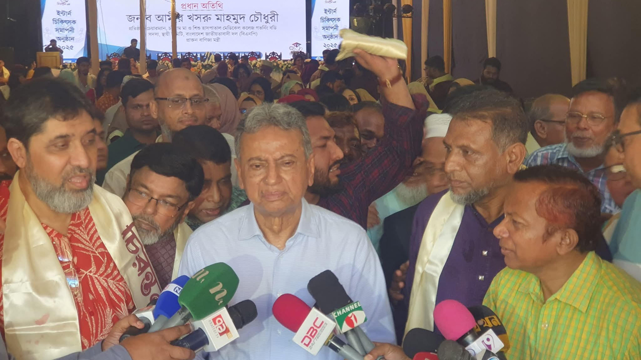 নিউইয়র্কের ঘটনা আ. লীগের ভবিষ্যৎ আরও অনিশ্চিত করেছে : আমীর খসরু