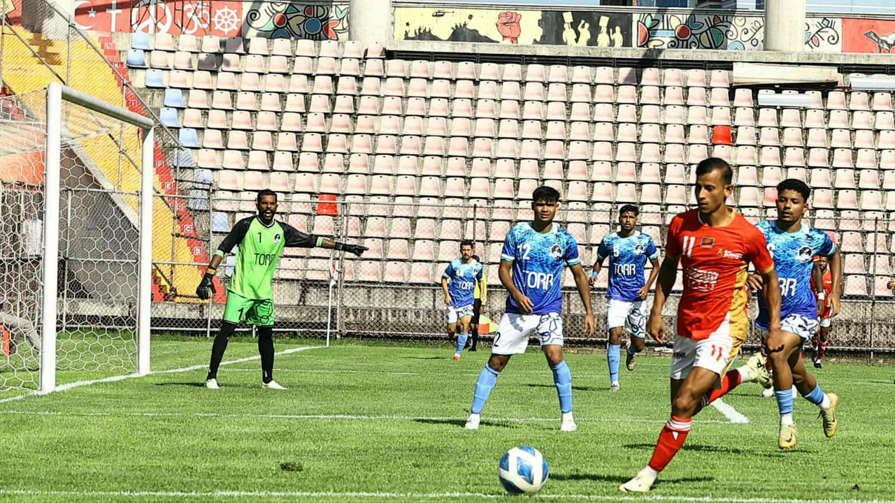 কিংসের হোঁচট, পিছিয়ে পড়েও জিতল মোহামেডান