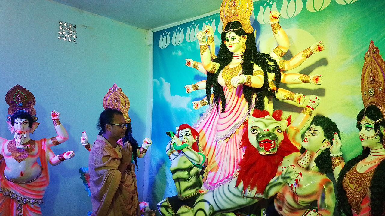 কুড়িগ্রামে ৫৩৭টি পূজা মণ্ডপে দুর্গোৎসব শুরু