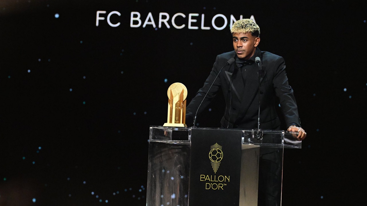 ব্যালন না জিতলেও অন্য যে পুরস্কার পেলেন ইয়ামাল