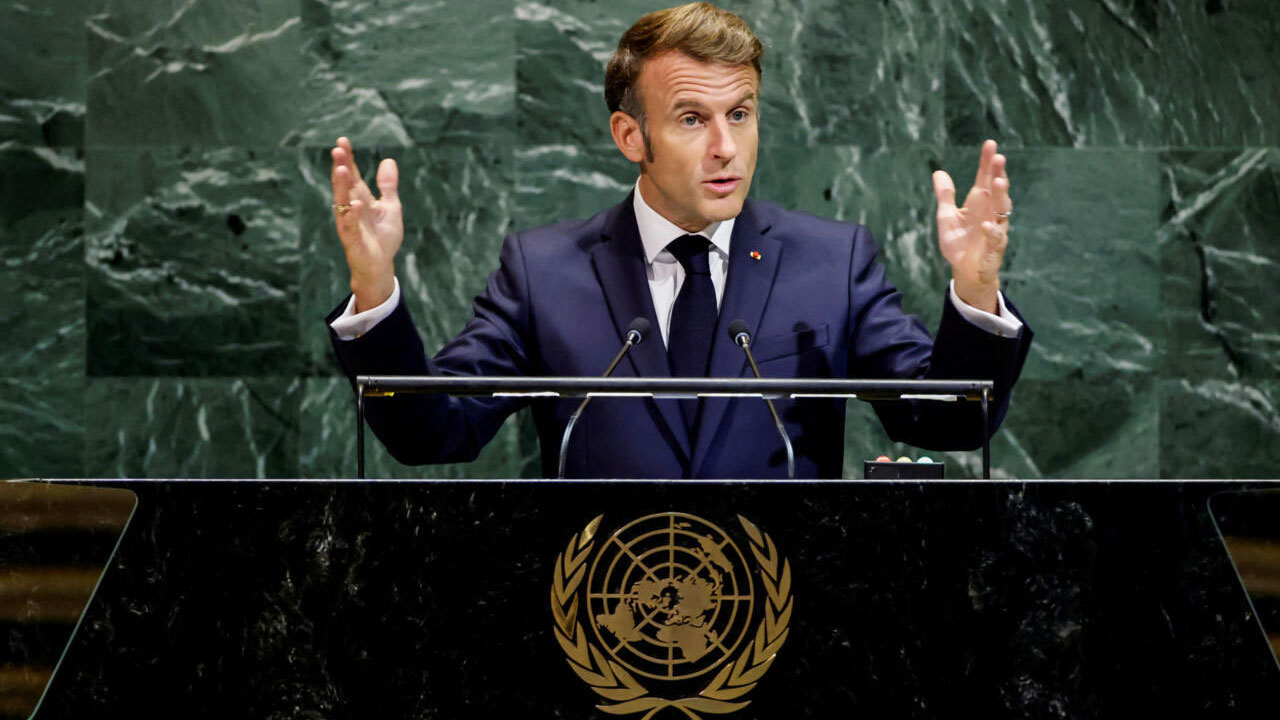 সামরিক উপায়ে গাজা সংকটের সমাধান হবে না : ম্যাক্রোঁ