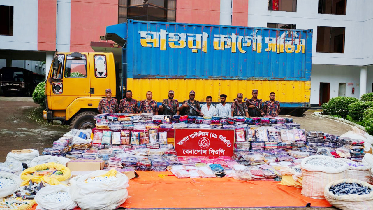 যশোরে আড়াই কোটি টাকার ভারতীয় পণ্য জব্দ