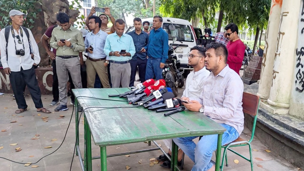 সরে দাঁড়ালেন মাহিন সরকার, বললেন— আবু বাকেরের বিজয় মানে আমার বিজয়