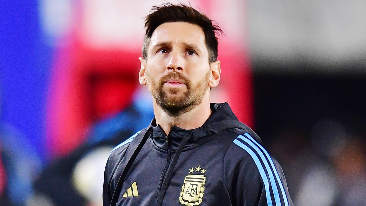 আর্জেন্টিনায় বিদায় বলে বিশ্বকাপে খেলা নিয়ে দুঃসংবাদ দিলেন মেসি!