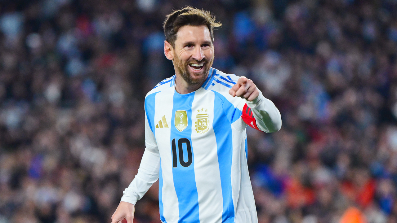 বিশ্বরেকর্ড গড়লেন মেসি, খেলবেন না ইকুয়েডরের বিপক্ষে