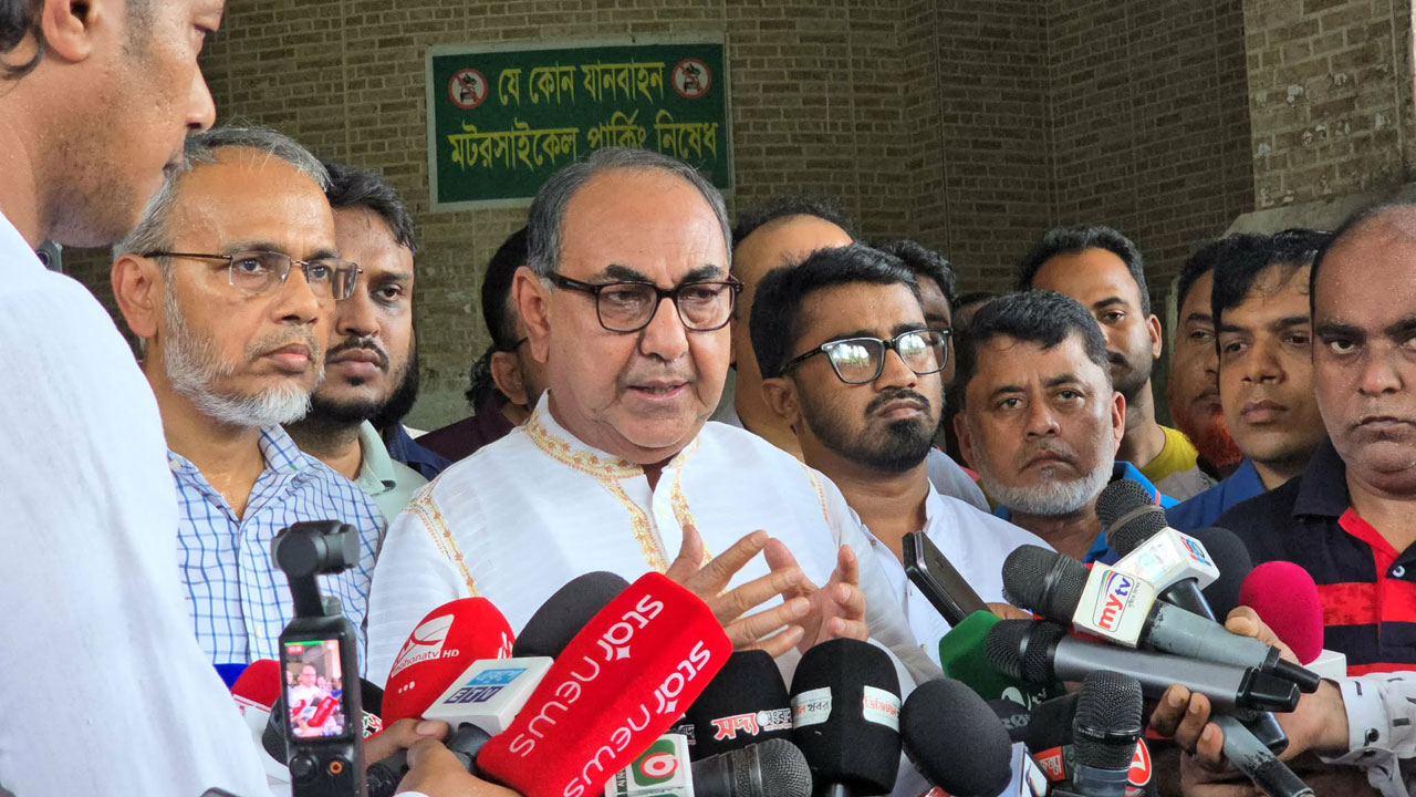 নুরের ওপর হামলা উদ্দেশ্যমূলক, দ্রুত বিদেশে পাঠাতে হবে : মির্জা আব্বাস