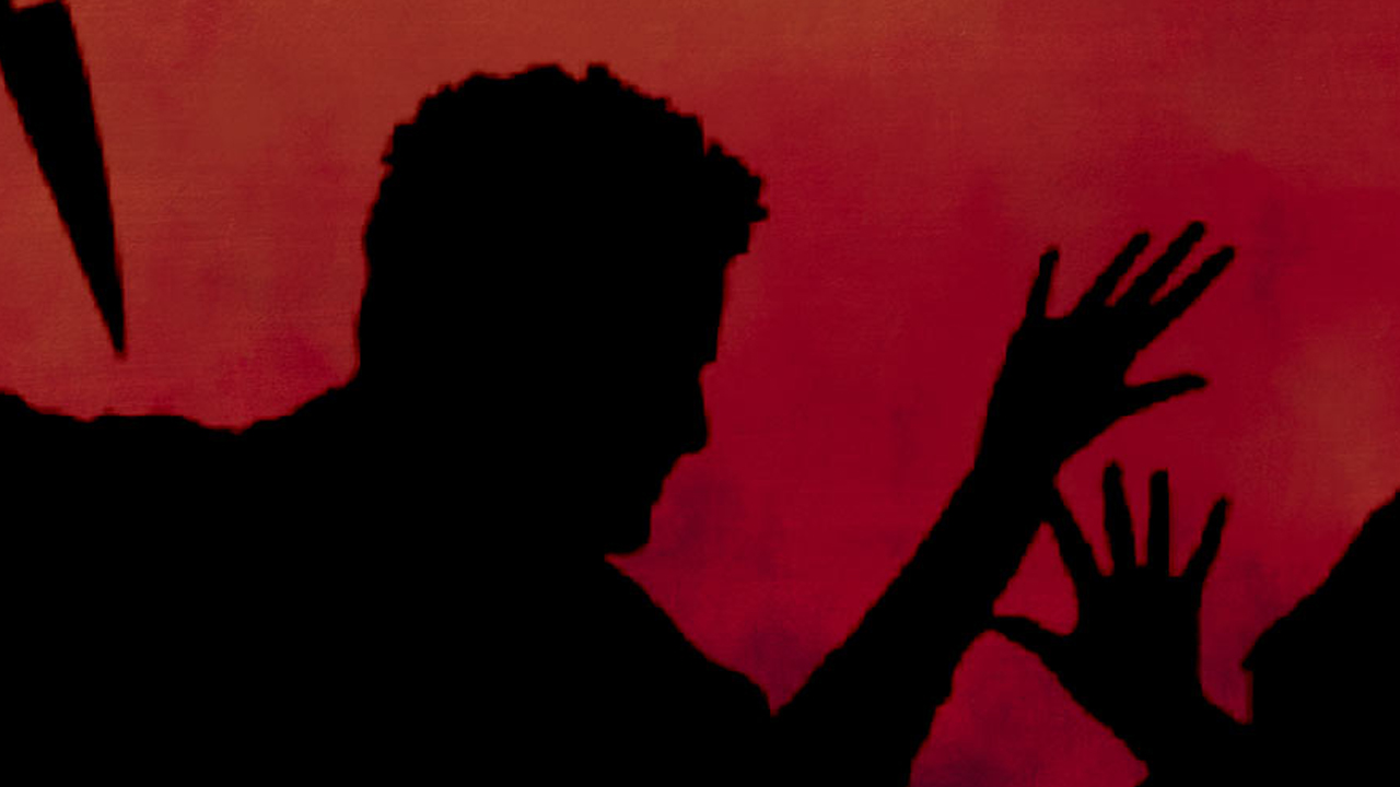 স্ত্রীকে গলা কেটে হত্যার পর আত্মহত্যার চেষ্টা স্বামীর