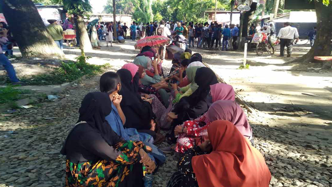 আড়াই ঘণ্টা পর ঢাকা-ময়মনসিংহ রুটে ট্রেন চলাচল স্বাভাবিক