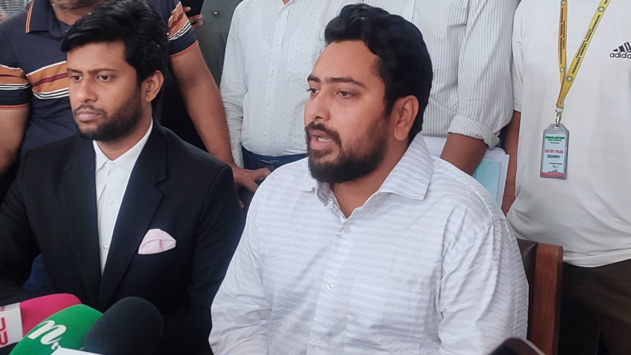 ৪ আগস্ট নতুন সরকার গঠনের প্রস্তুতি নেওয়া হয় : নাহিদ