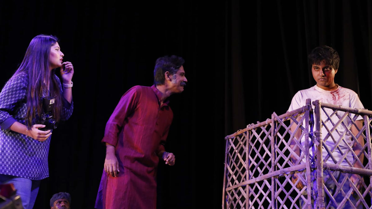 বঙ্গরঙ্গের ধূসর কমেডি, শ্রমিকের ‘মৃত্যুহীন প্রাণ’