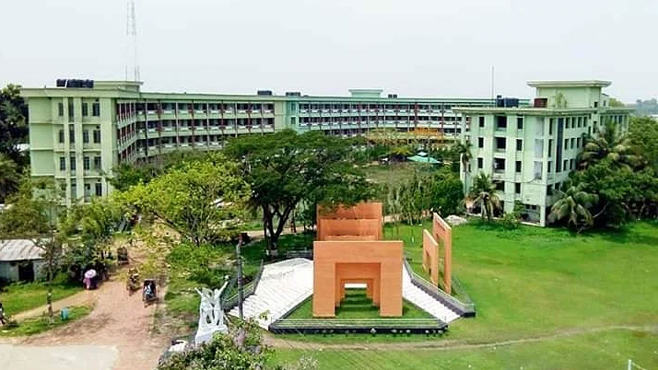 কবি নজরুল বিশ্ববিদ্যালয়ের ১৯ শিক্ষক ও ২০ কর্মকর্তাকে শোকজ