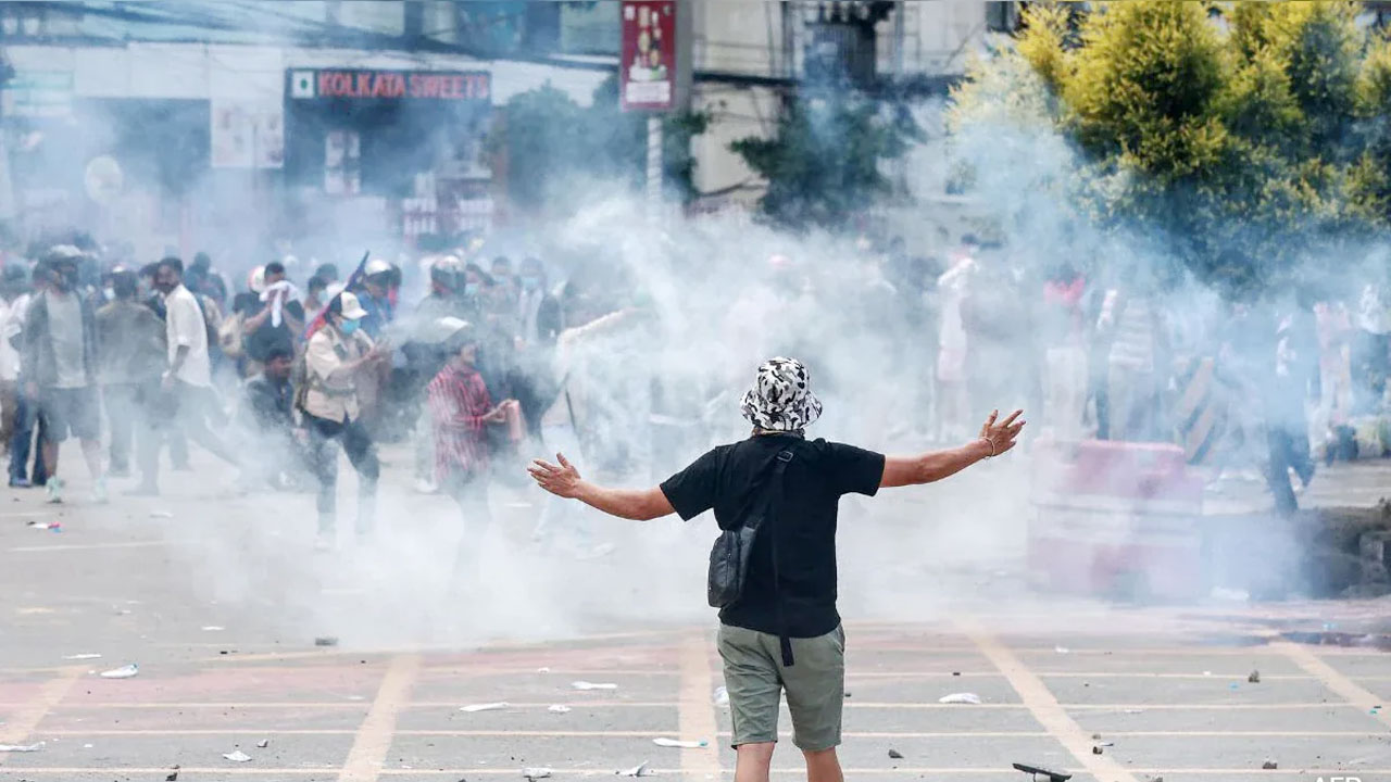 অবশেষে সোশ্যাল মিডিয়া অ্যাপসের ওপর থেকে নিষেধাজ্ঞা তুলছে নেপাল