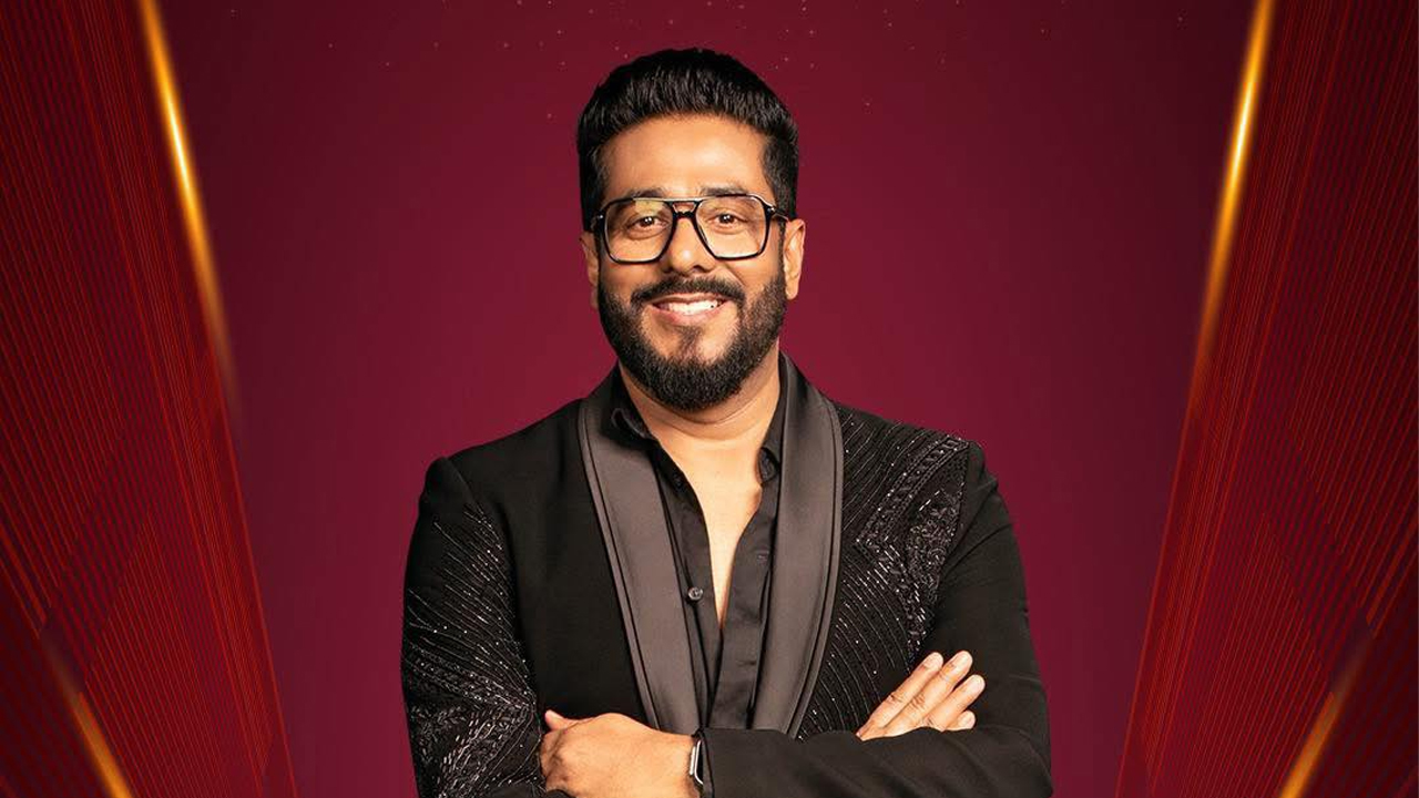 কাকে ‘মা’ বলে জন্মদিনের শুভেচ্ছা জানালেন রাজ?