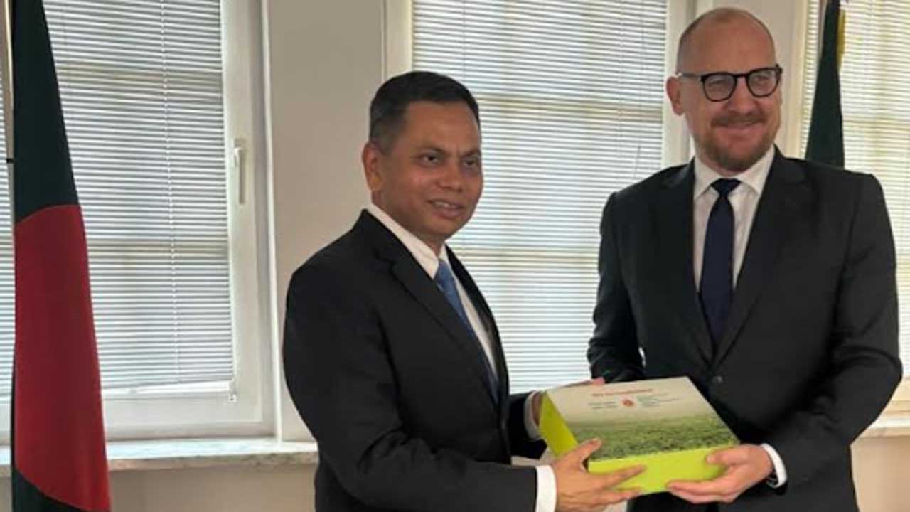 বাংলাদেশের সঙ্গে দ্বিপক্ষীয় সম্পর্ক জোরদার করতে চায় লাটভিয়া